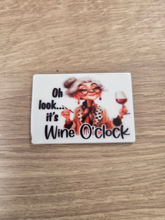 Wineo'clock Magnet